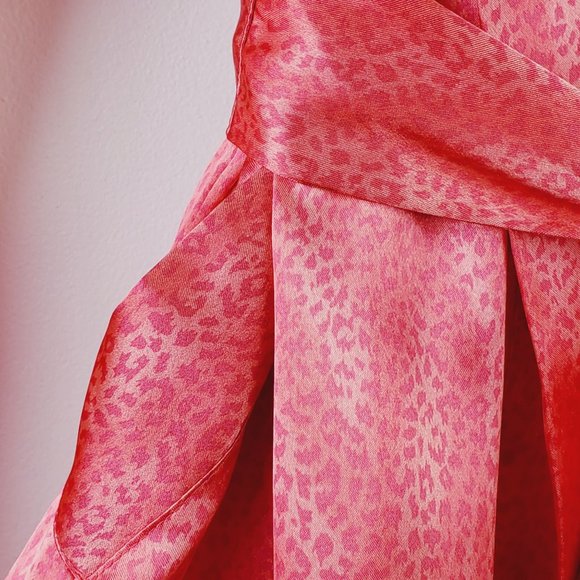 Victoria Secret Silky Satin Leopard Animal Print Short Robe OSFM - Picture 9 of 10